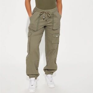 Fashion Nova cargo pants size S